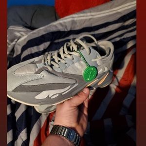 Yeezy 700 inertia